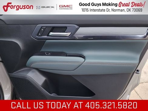 New 2026 GMC Terrain AT4 w/ Convenience Package III AWD/4WD image 38
