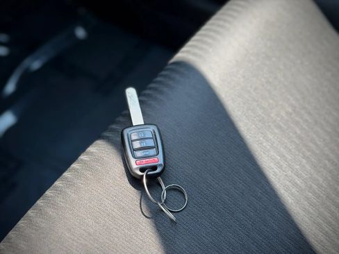 Used 2017 Honda Accord Sport image 19