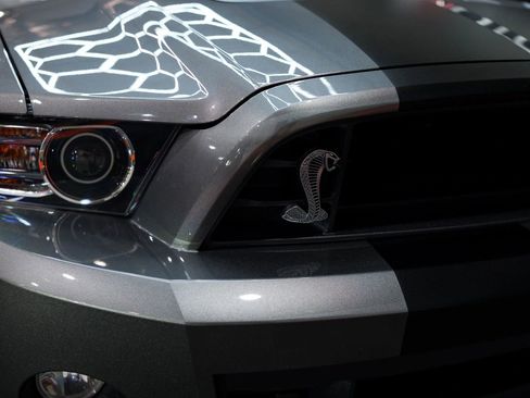 Used 2013 Ford Mustang Shelby GT500 RWD image 8