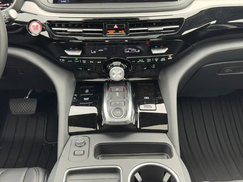 Certified 2026 Acura MDX SH-AWD image 19