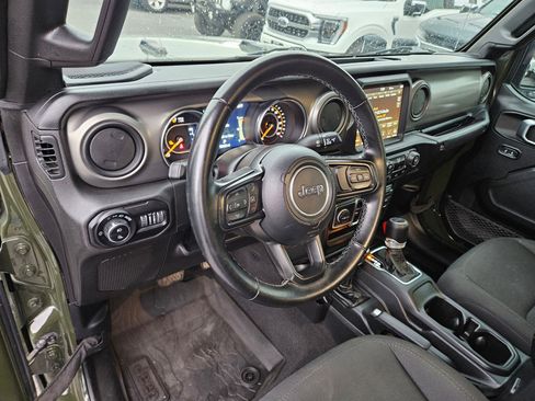 Used 2021 Jeep Gladiator Sport AWD/4WD image 19