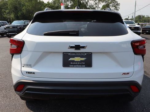 Used 2024 Chevrolet Trax RS w/ Driver Confidence Package FWD image 38