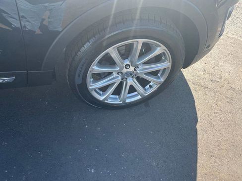 Used 2016 Ford Explorer Limited w/ Equipment Group 303A AWD/4WD image 34