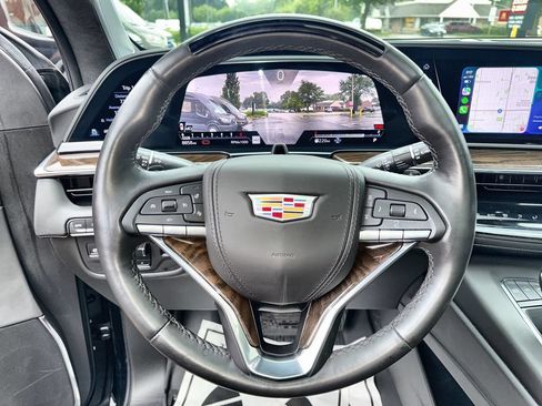Used 2024 Cadillac Escalade Sport Platinum AWD/4WD image 11