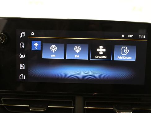 Used 2025 Chevrolet Trax LT image 39