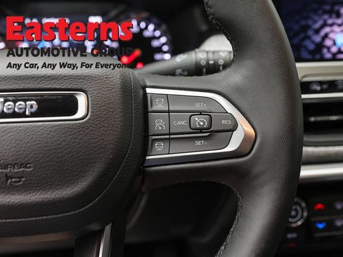 Used 2024 Jeep Compass Latitude AWD/4WD image 15
