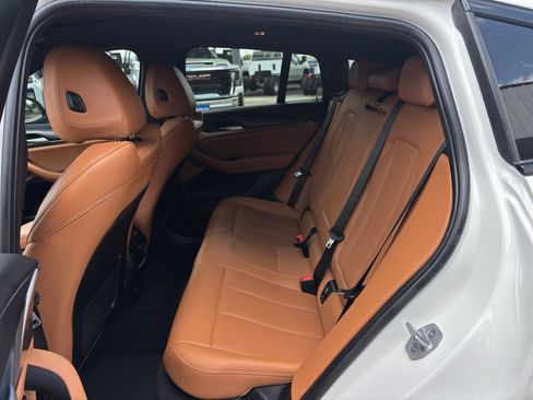 Used 2025 BMW X4 xDrive30i w/ Premium Package image 14