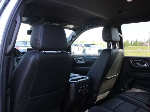 Used 2021 Chevrolet Suburban RST RWD image 27