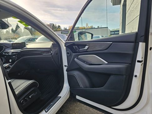 Used 2023 Acura MDX SH-AWD w/ Advance Package image 9