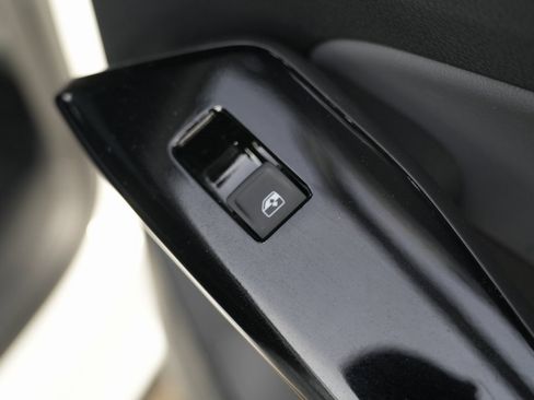 Used 2024 Volkswagen ID.4 S image 38