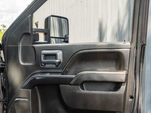 Used 2016 GMC Sierra 2500 Denali w/ Duramax Plus Package AWD/4WD image 42