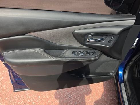 Used 2020 Nissan Murano SL w/ Moonroof Package AWD/4WD image 10