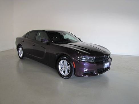 Used 2022 Dodge Charger SXT image 3
