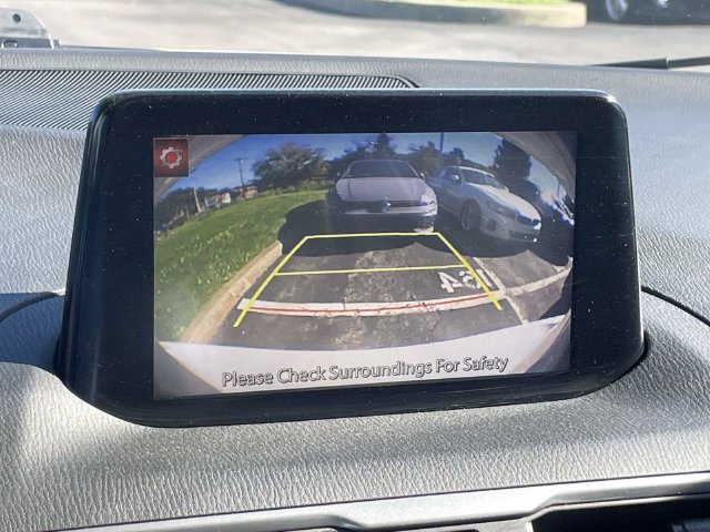 Used 2018 MAZDA MAZDA3 Touring FWD image 20