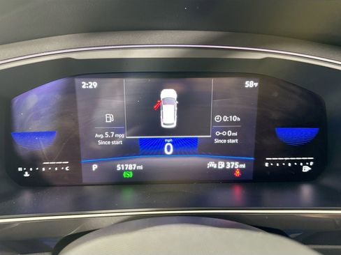 Certified 2023 Volkswagen Tiguan SE R-Line image 10