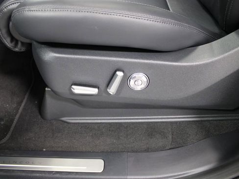 New 2026 Lincoln Navigator Reserve w/ Jet Appearance Package image 21