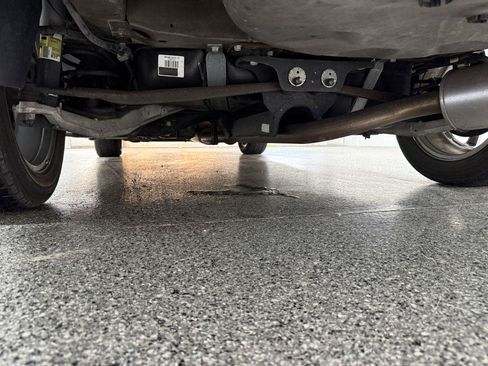 Used 2010 Buick Lucerne CXL FWD image 9