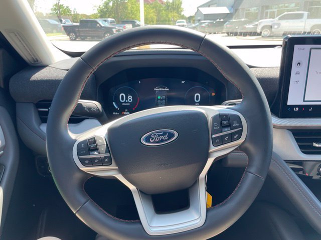 New 2026 Ford Explorer Active RWD image 11