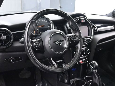 Used 2018 MINI Cooper S image 18