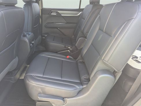 New 2026 GMC Acadia Elevation w/ Elevation Premium Package FWD image 23