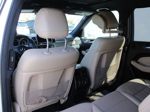 Used 2017 Mercedes-Benz GLS 450 4MATIC image 34