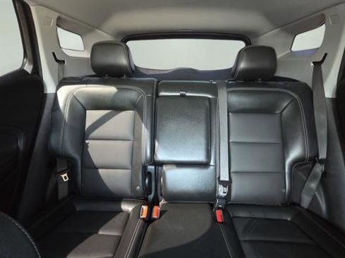 Used 2024 GMC Terrain SLT w/ Infotainment Package II image 14