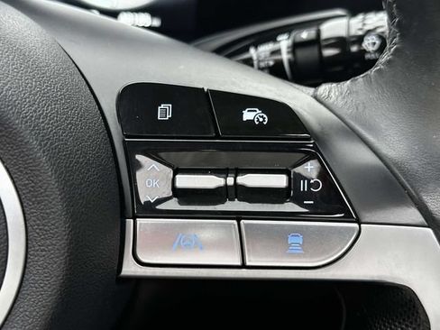 Used 2024 Hyundai Elantra Limited FWD image 29