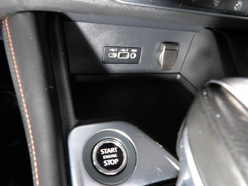 Used 2022 Nissan Sentra SR w/ Electronics Package FWD image 15