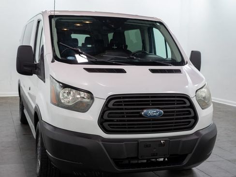 Used 2017 Ford Transit 150 XL RWD image 1