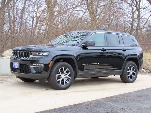 Certified 2025 Jeep Grand Cherokee Limited AWD/4WD image 19