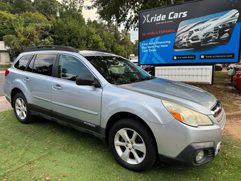 Used 2014 Subaru Outback 2.5i Premium w/ Moonroof Package image 2