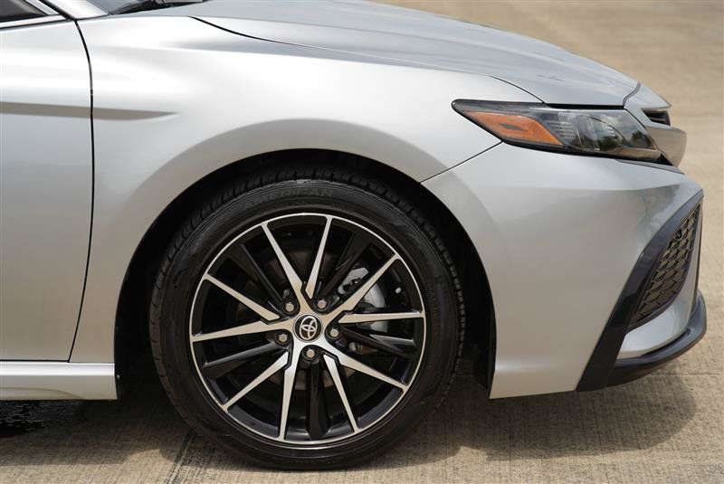 Used 2024 Toyota Camry SE w/ Audio Upgrade Package FWD image 13