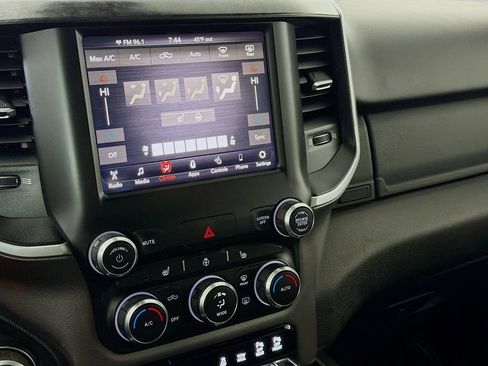 Used 2019 RAM 1500 Big Horn image 18