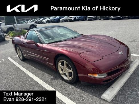 Used 2003 Chevrolet Corvette Coupe w/ Preferred Equipment Group RWD image 3