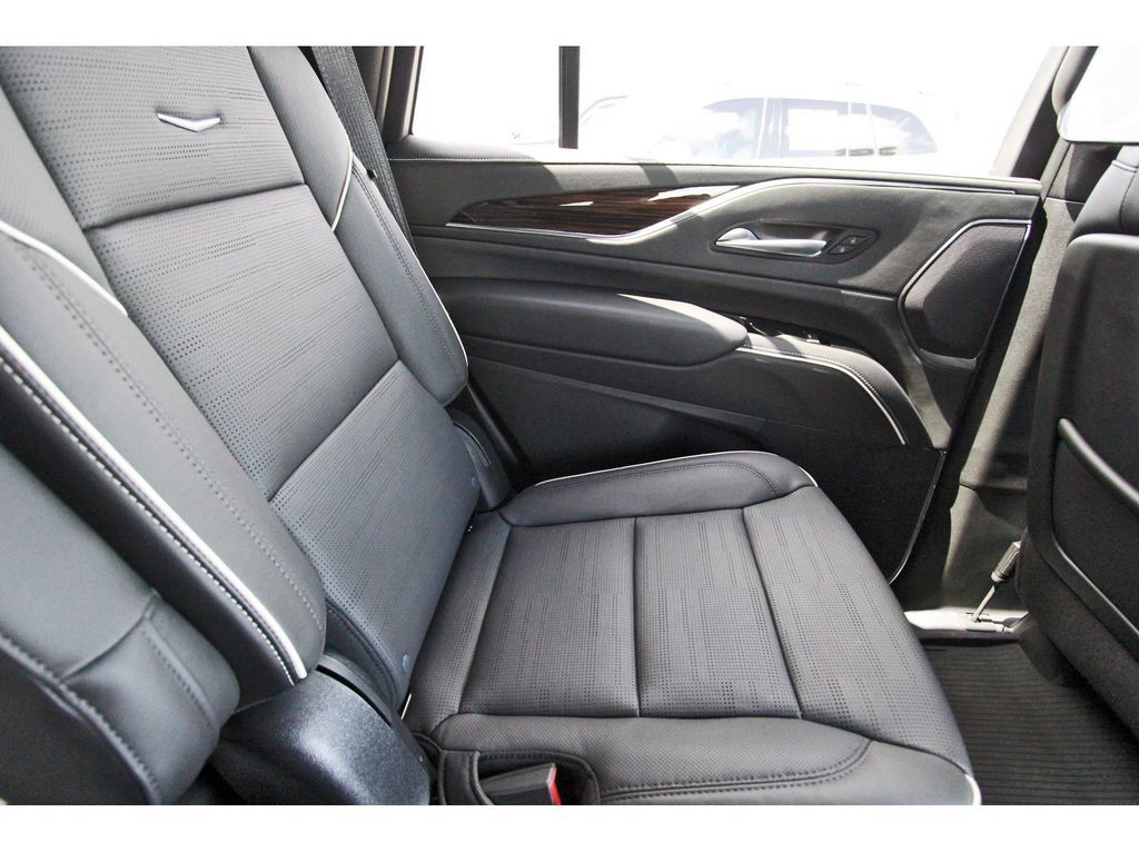 Certified 2023 Cadillac Escalade Premium Luxury AWD/4WD image 11