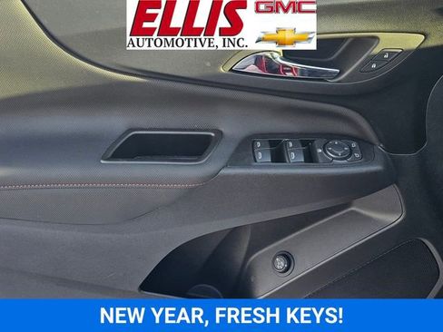 Used 2023 Chevrolet Equinox RS image 11