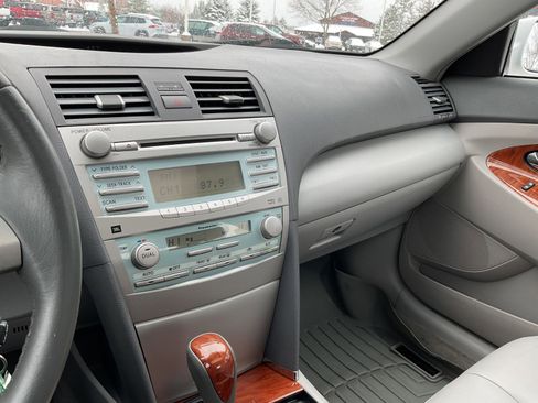 Used 2009 Toyota Camry XLE image 25