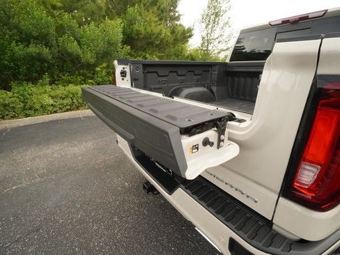 New 2026 GMC Sierra 1500 Denali w/ Denali Reserve Package AWD/4WD image 11