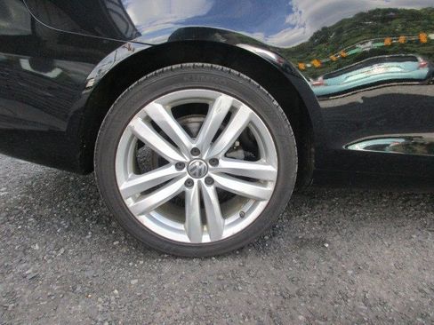 Used 2015 Volkswagen Eos Executive FWD image 18