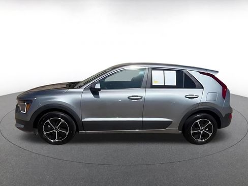 Used 2026 Kia Niro LX FWD image 9