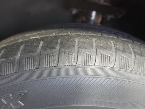 Used 2017 Chrysler Pacifica Touring-L w/ Tire & Wheel Group FWD image 10