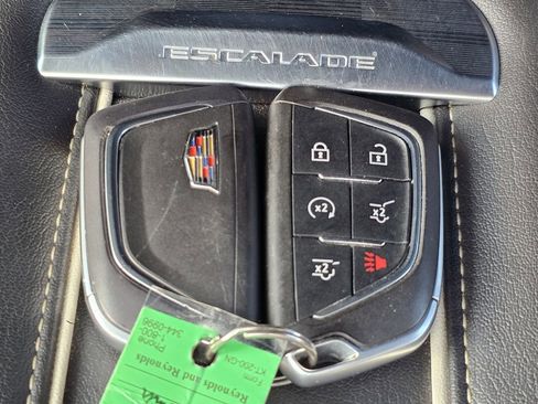 Used 2022 Cadillac Escalade ESV Premium Luxury AWD/4WD image 45