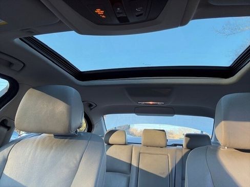 Used 2011 BMW 535i Sedan image 29