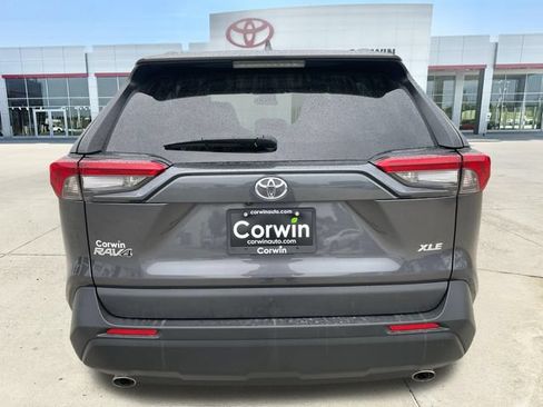 Used 2025 Toyota RAV4 XLE FWD image 5