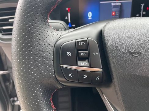 Used 2026 Ford Escape ST-Line AWD/4WD image 28