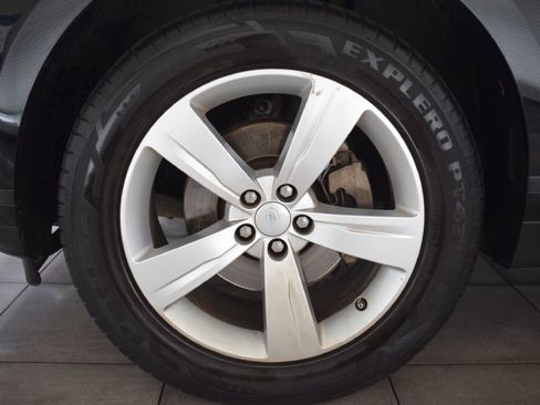 Used 2019 Land Rover Range Rover Velar S image 34