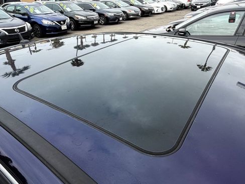 Used 2009 Mercedes-Benz C 300 Sedan image 8