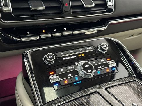 Used 2022 Lincoln Navigator Black Label image 33