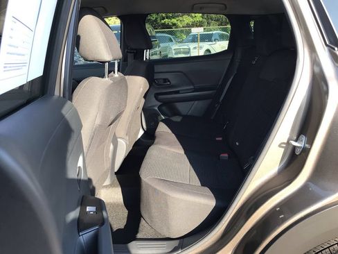 Used 2025 Nissan Kicks S FWD image 13