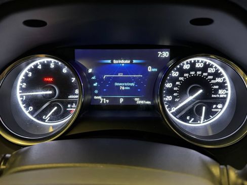 Used 2020 Toyota Camry SE AWD/4WD image 10